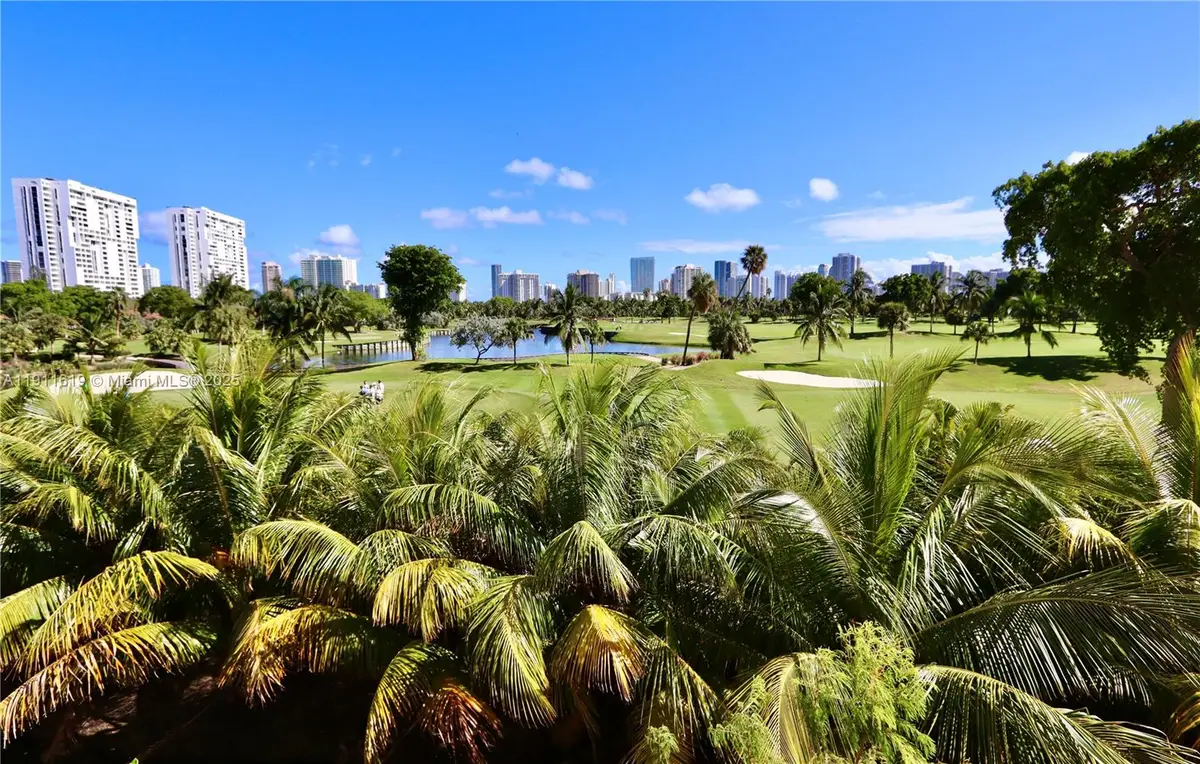 20379 W Country Club Dr #836, Aventura, FL 33180 - Image #1