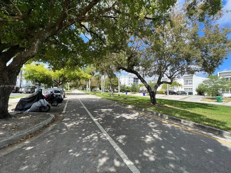 2430 NE 135th St #105, North Miami, FL 33181 - Image #2