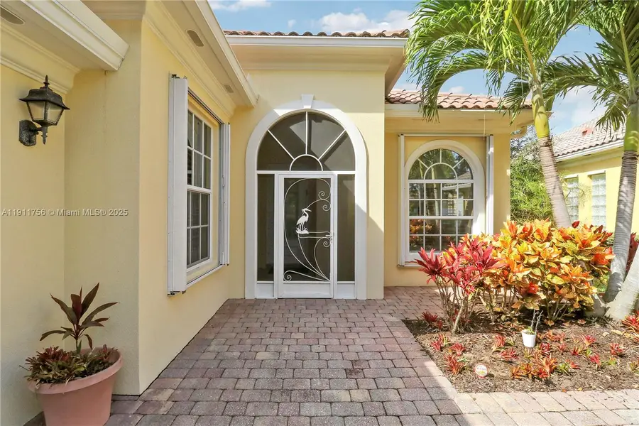 4909 Grassleaf Dr, Palm Beach Gardens, FL 33418 - Image #2