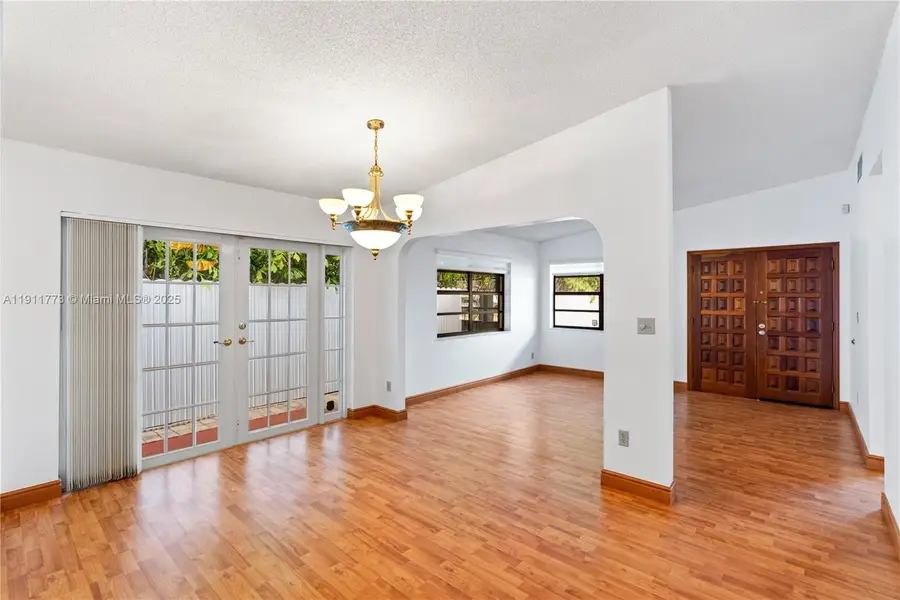 13514 SW 27th St, Miami, FL 33175 - Image #3