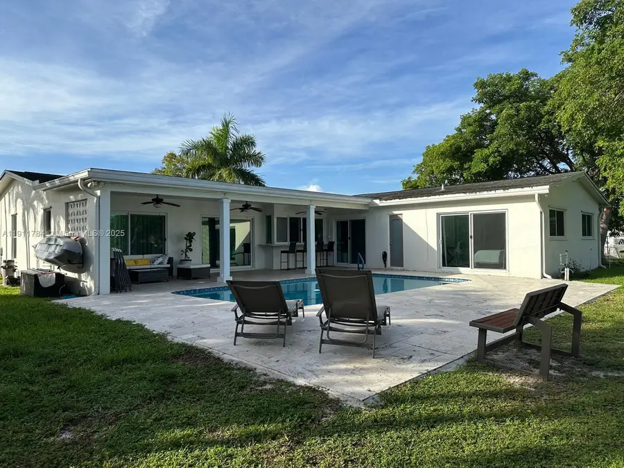 10563 NW 4th St, Plantation, FL 33324 - Image #2