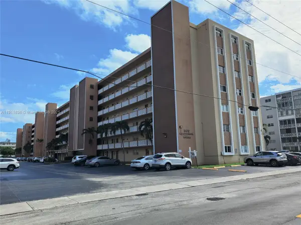 500 NE 12th Ave #102, Hallandale Beach, FL 33009