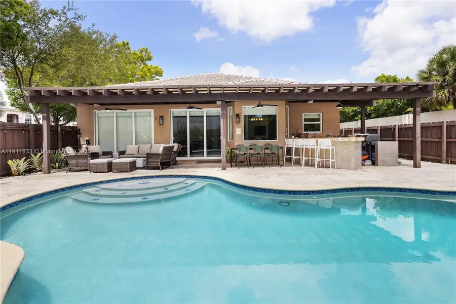 10989 NW 73rd Ter, Doral, FL 33178 - Image #2