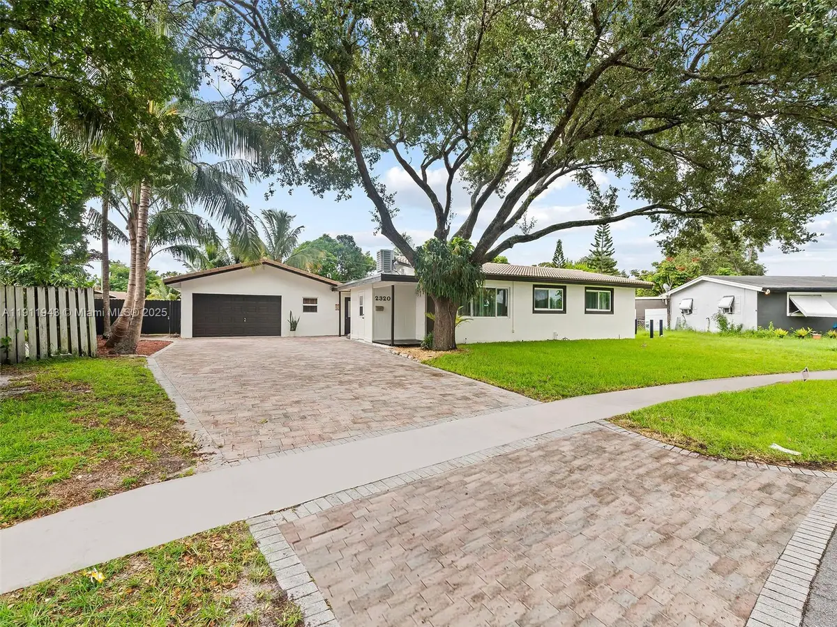 2320 SW 36th Ave, Fort Lauderdale, FL 33312 - Image #1