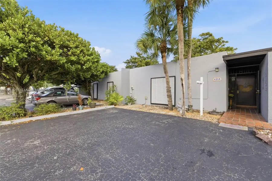 6358 Milk Wagon Ln #6358, Miami Lakes, FL 33014 - Image #2