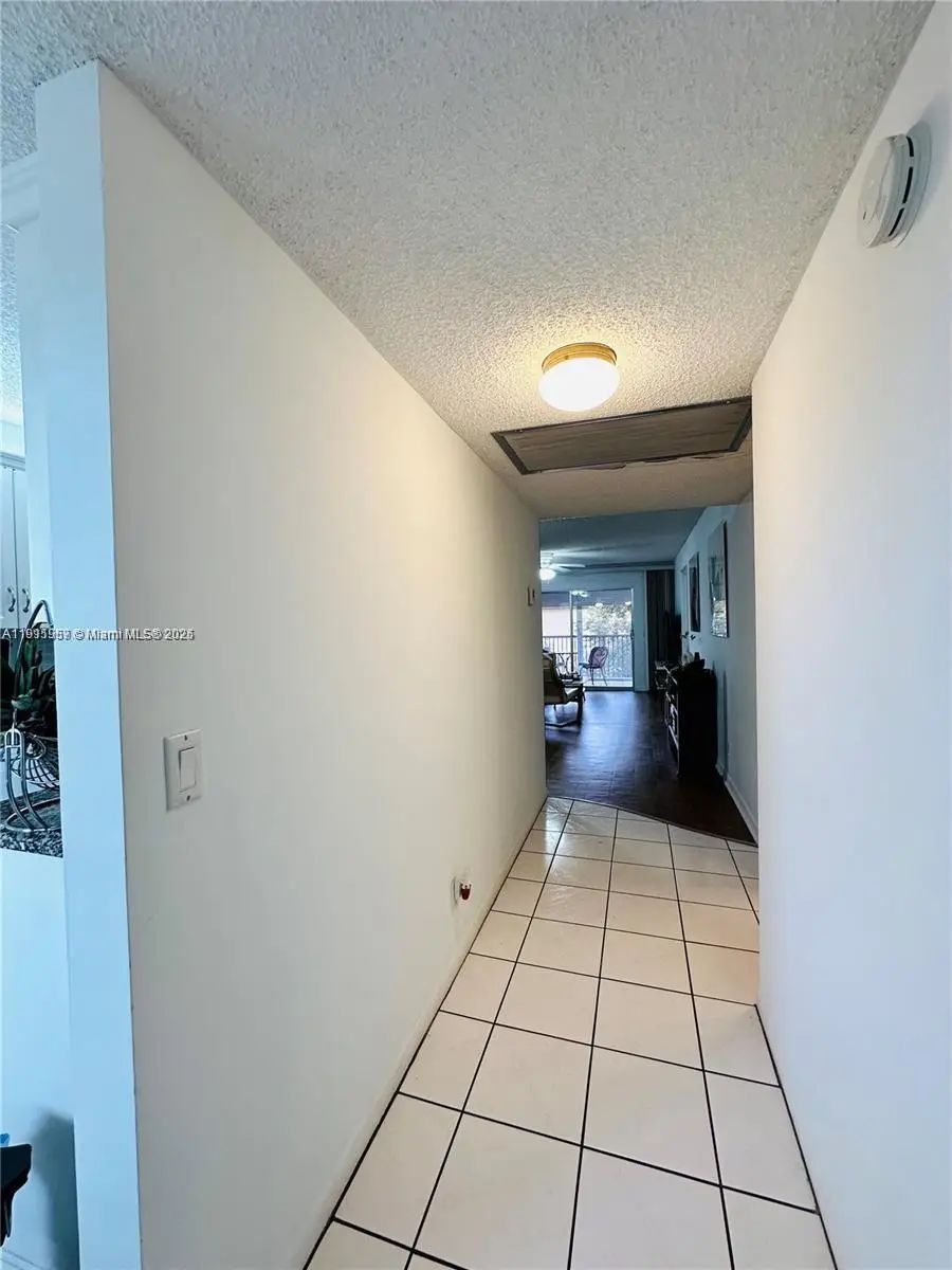 1400 SW 124th Ter #402Q, Pembroke Pines, FL 33027 - Image #3