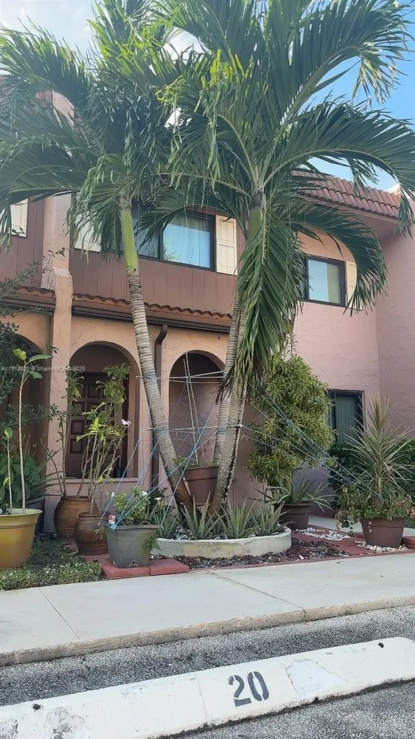 19 Matador Ln #6-22, Davie, FL 33324