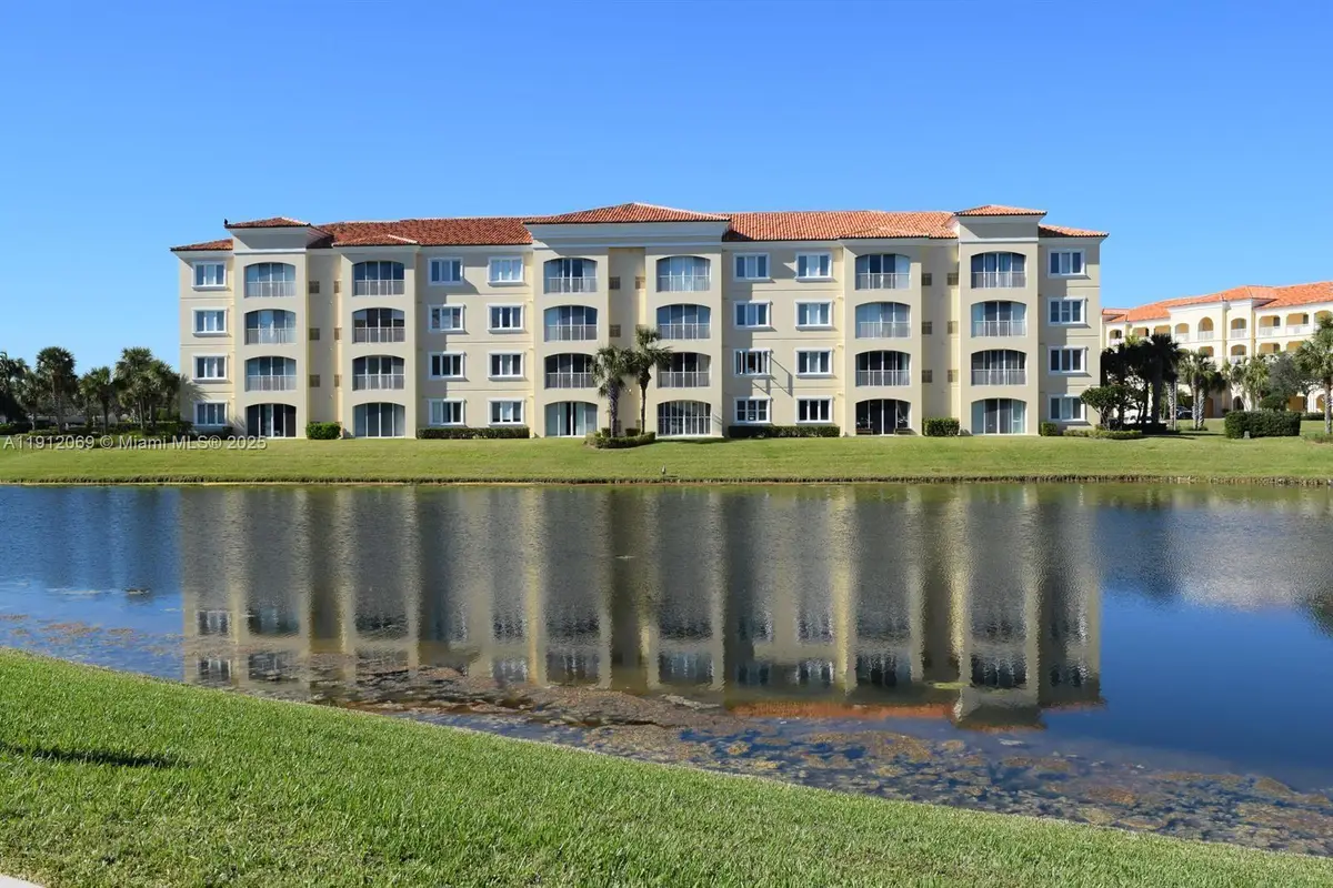 37 E Harbour Isle Dr E #206, Fort Pierce, FL 34949 - Image #1