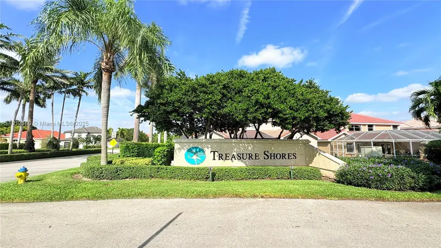 1002 NW 182nd Way, Pembroke Pines, FL 33029 - Image #2