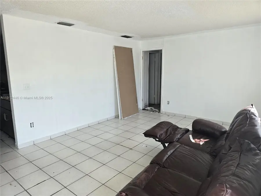 18814 NW 46th Ave, Miami Gardens, FL 33055 - Image #2