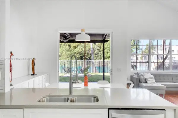 285 Cameron Dr, Weston, FL 33326