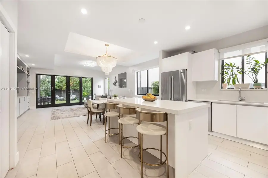 3174 Elizabeth St, Coconut Grove, FL 33133 - Image #3