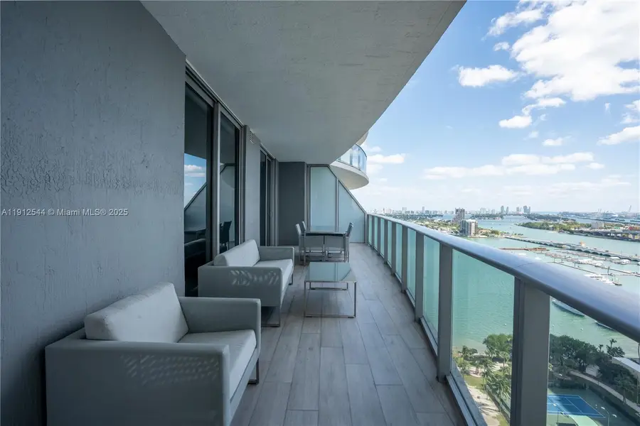 488 NE 18th St #2210, Miami, FL 33132 - Image #2