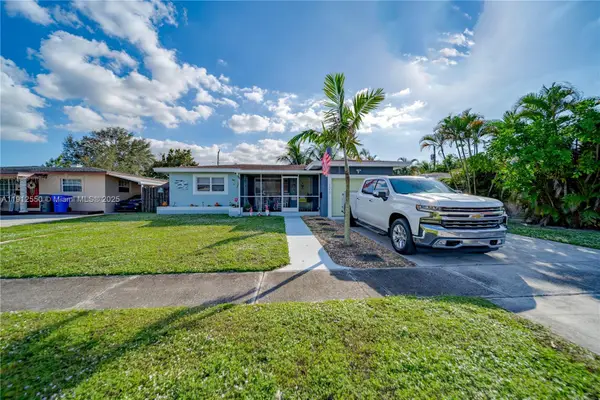 7440 Fillmore St, Hollywood, FL 33024