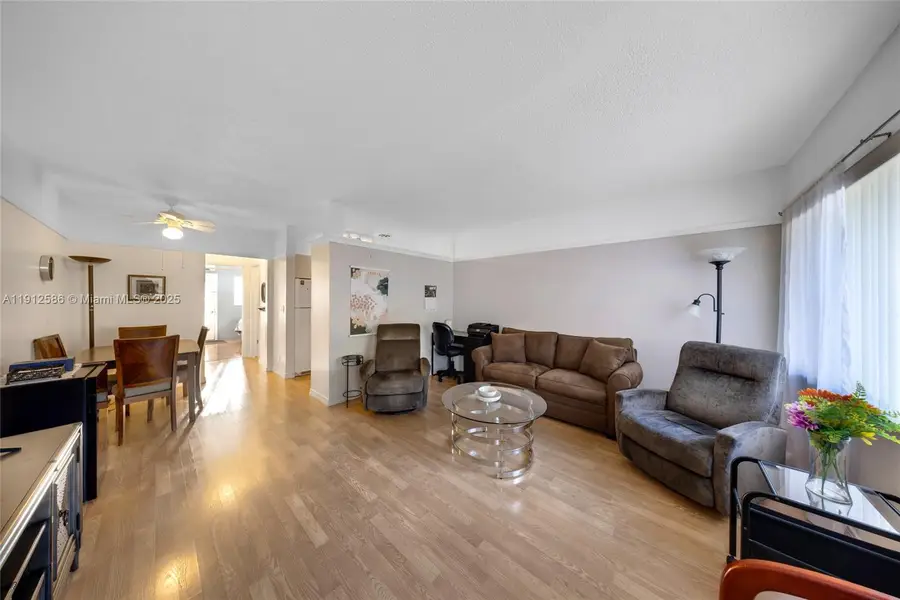 900 SW 10th Ter #8S, Hallandale Beach, FL 33009 - #2