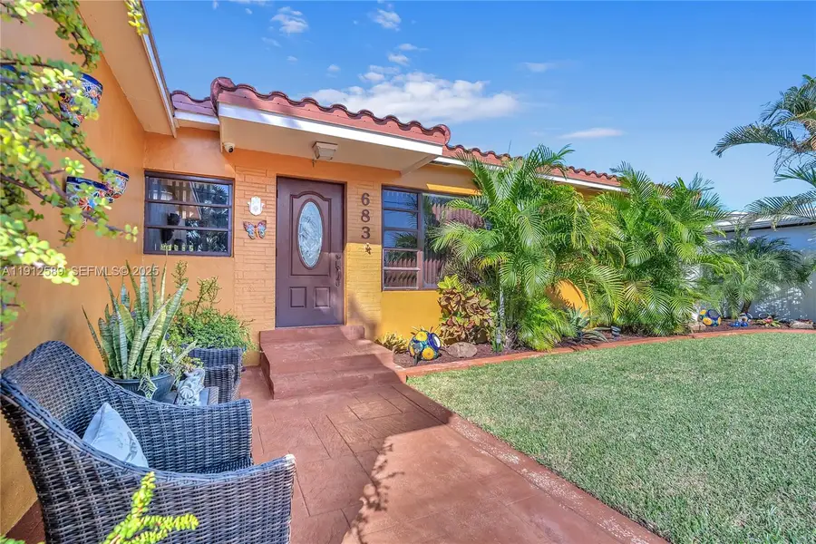 683 W 39th St, Hialeah, FL 33012 - Image #2