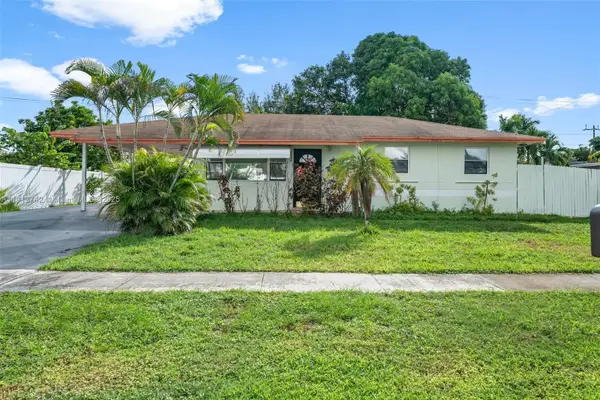 136 Cayman Dr, Palm Springs, FL 33461