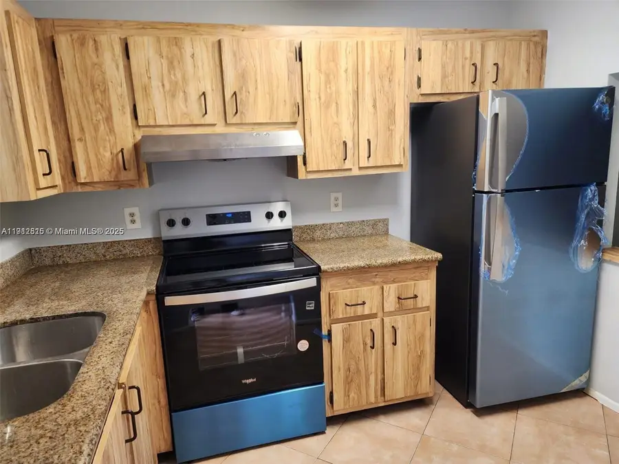 6061 Shakerwood Cir #208, Tamarac, FL 33319 - #2