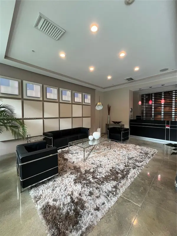 313 NE 2nd St #802, Fort Lauderdale, FL 33301