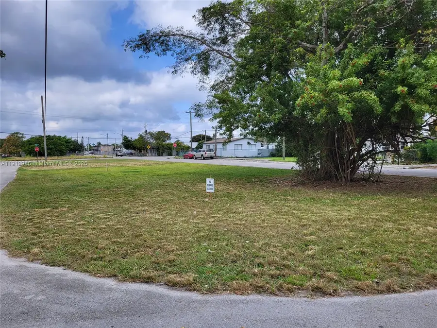 300 SW 6 Street, Homestead, FL 33030 - Image #3