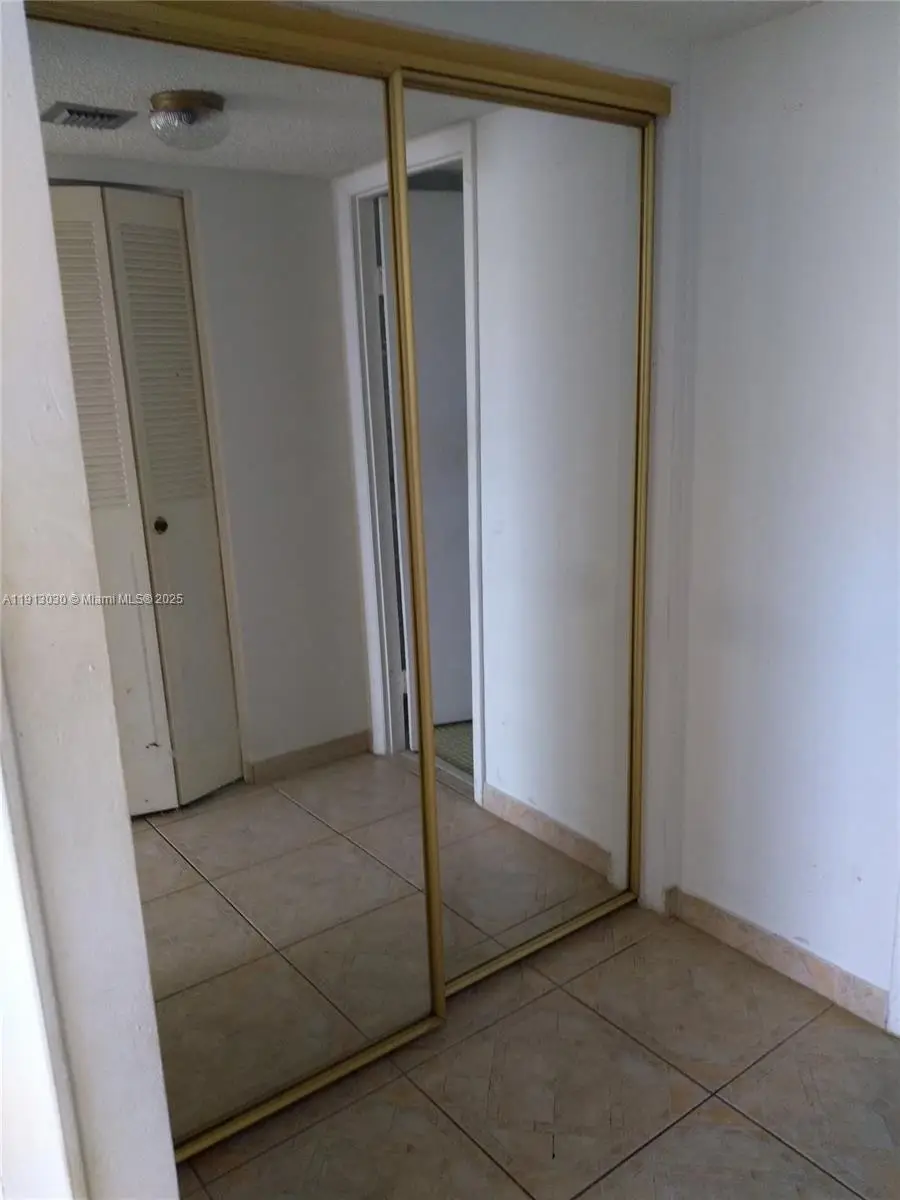 2025 NE 164th St #806, North Miami Beach, FL 33162 - Image #3