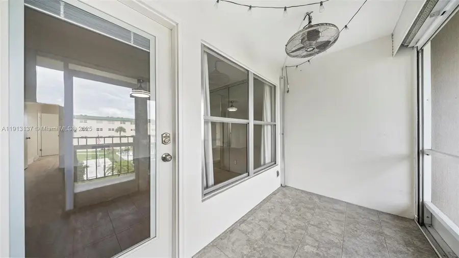 810 SE 7th St #306, Deerfield Beach, FL 33441 - Image #3