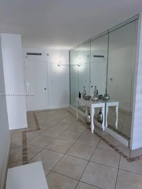 5055 Collins Ave #9A, Miami Beach, FL 33140 - Image #3
