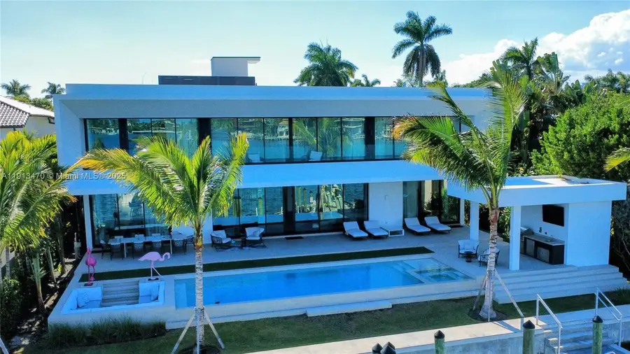 375 N Hibiscus Dr, Miami Beach, FL 33139 - Image #3