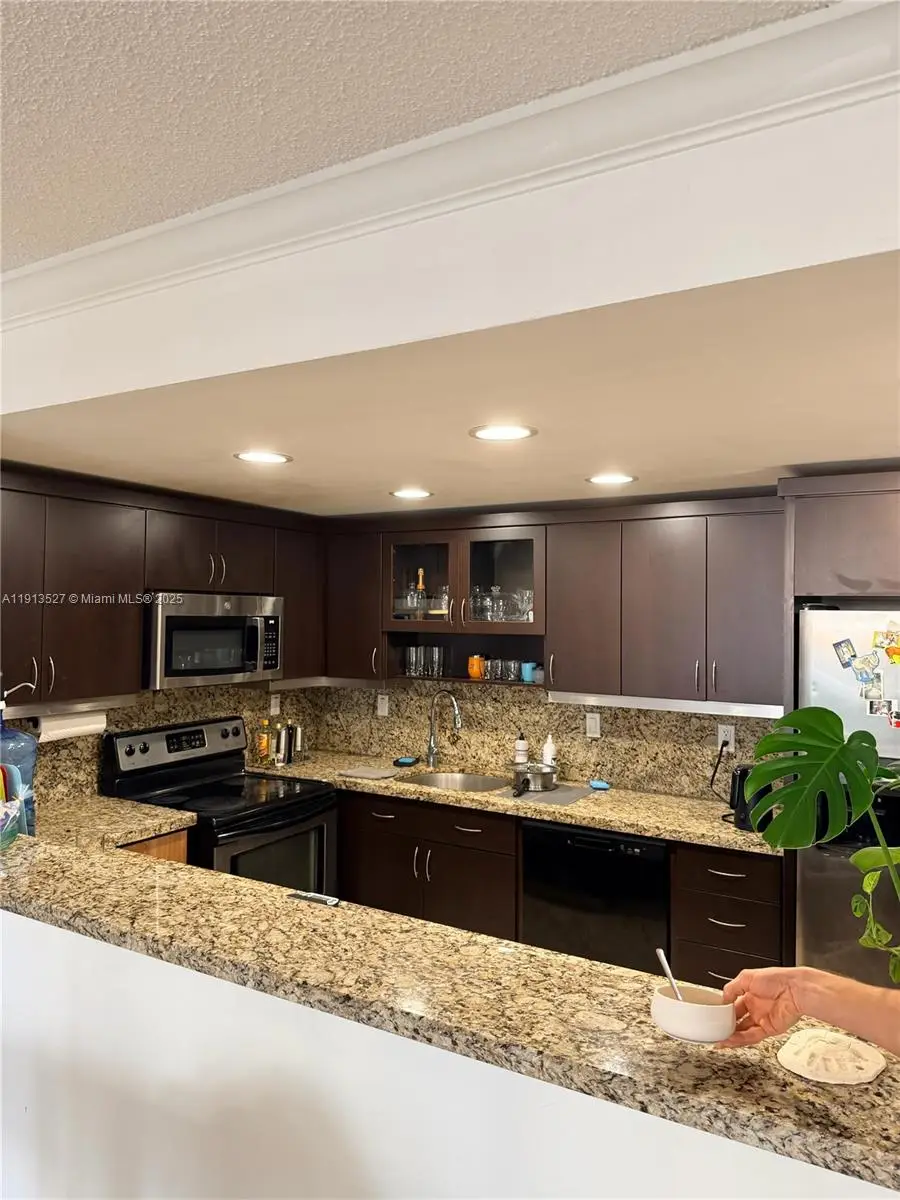 19380 Collins Ave #411, Sunny Isles Beach, FL 33160 - Image #2