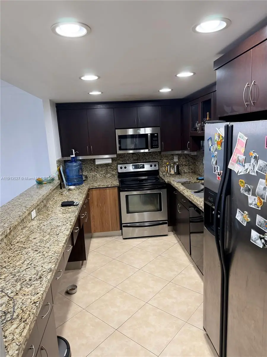 19380 Collins Ave #411, Sunny Isles Beach, FL 33160 - Image #3