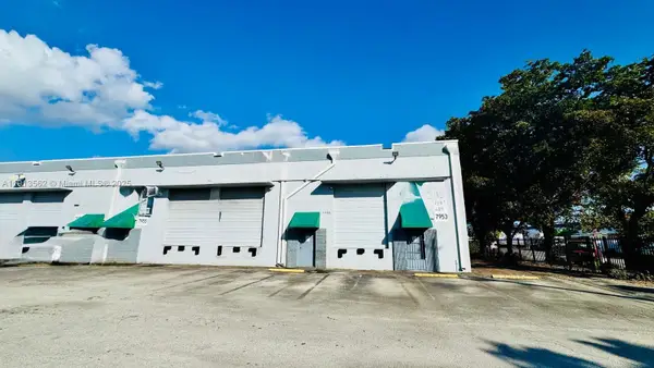 7953 NW 64th St, Medley, FL 33166