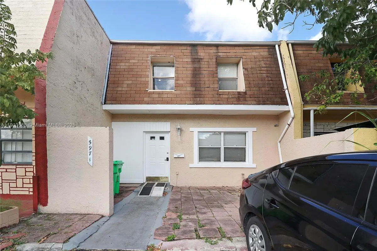 5971 NW 24th Ct, Sunrise, FL 33313 - Image #1