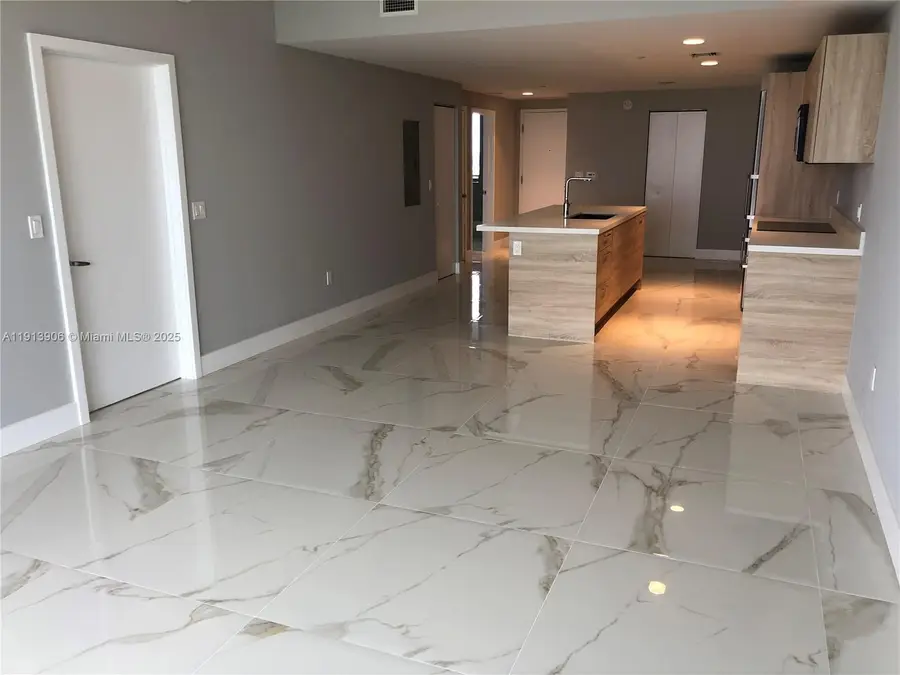 16385 Biscayne Blvd #3003, North Miami Beach, FL 33160 - Image #3