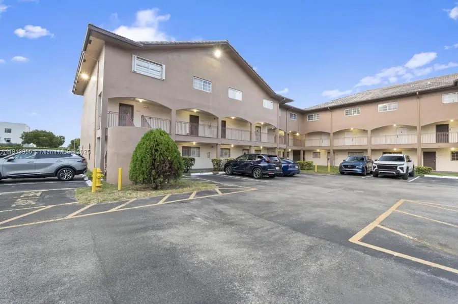 8851 NW 119th St #2103-2, Hialeah Gardens, FL 33018 - Image #2