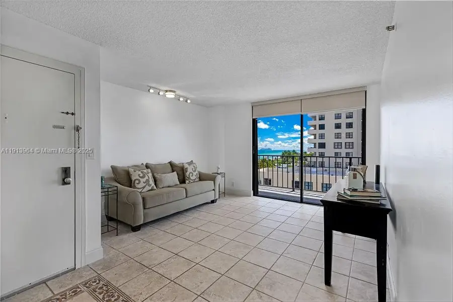 2625 Collins Ave #702, Miami Beach, FL 33140 - Image #2