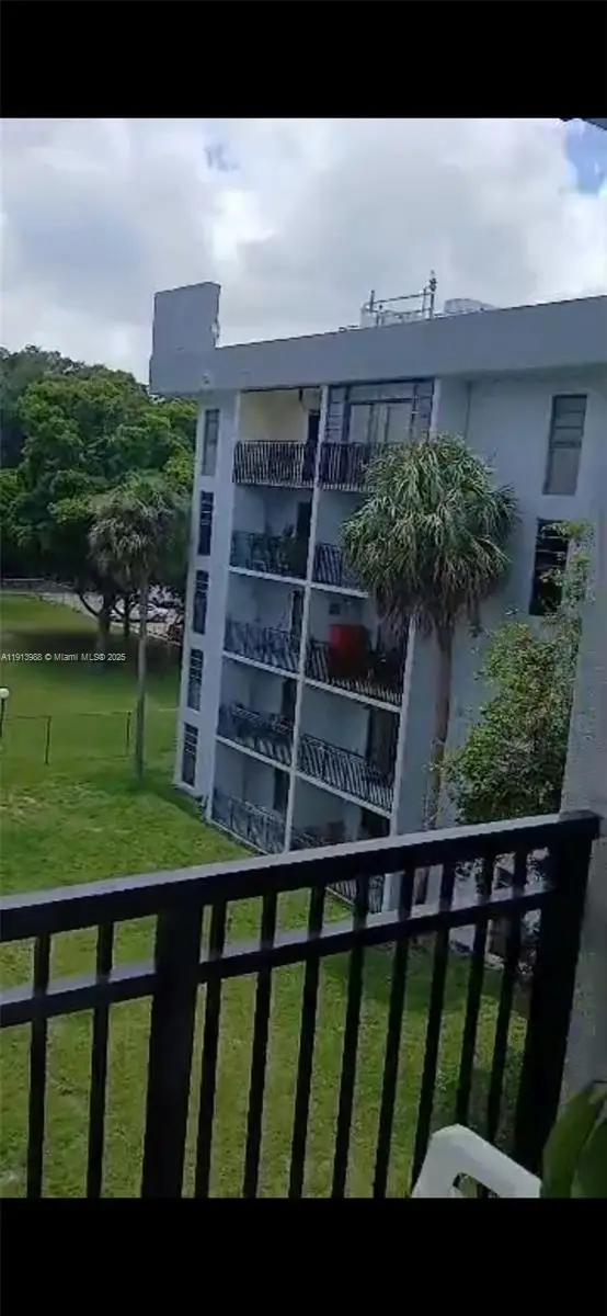 Address Withheld By Seller, Miami, FL 33161 - #1