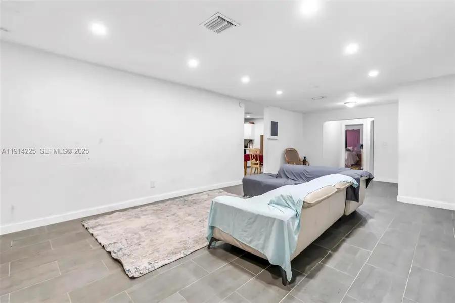 1213 NW 6th Ct, Fort Lauderdale, FL 33311 - Image #3