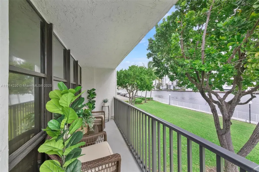 1000 Parkview Dr #220, Hallandale Beach, FL 33009 - #3