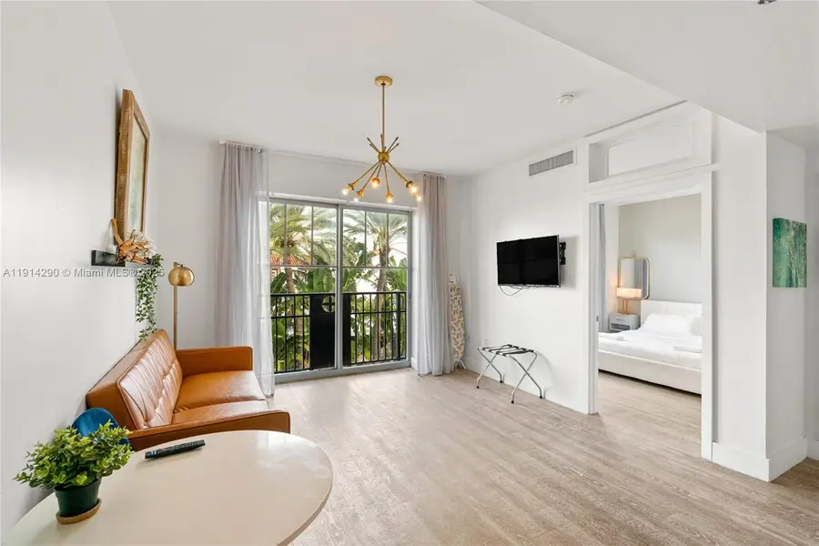 1060 Ocean Dr #D307, Miami Beach, FL 33139 - Image #3