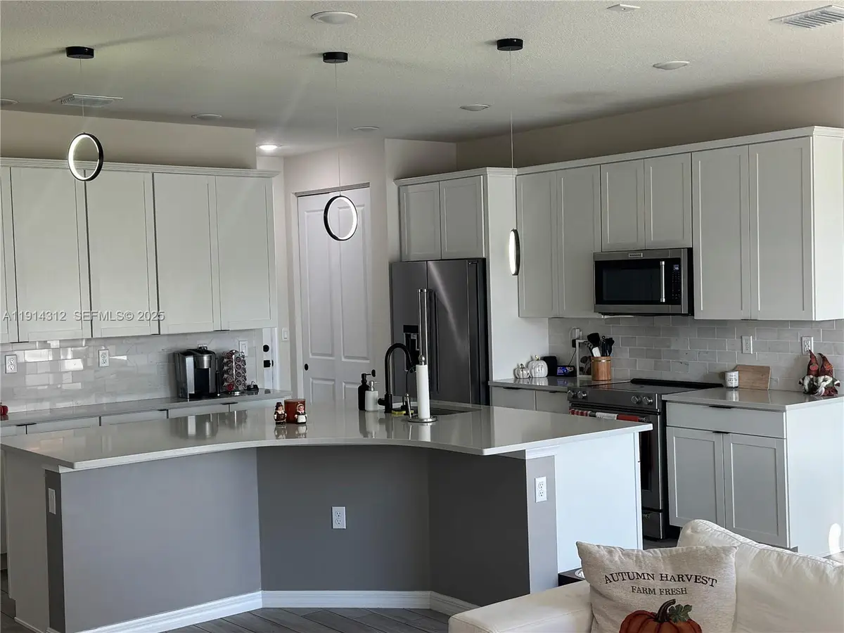 2162 Appleton Cir N, Oakland Park, FL 33309 - Image #1