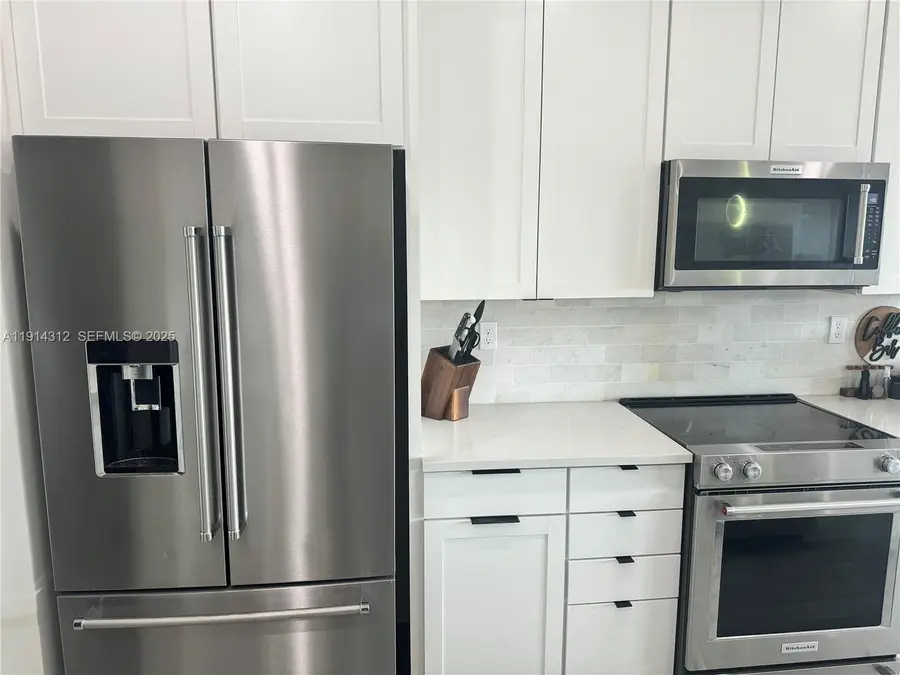 2162 Appleton Cir N, Oakland Park, FL 33309 - Image #2