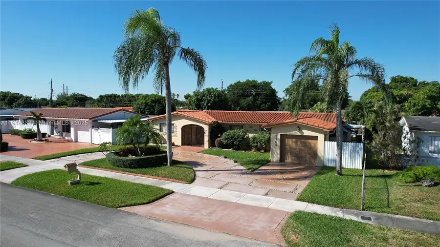 7764 W 14th Ct, Hialeah, FL 33014 - Image #2