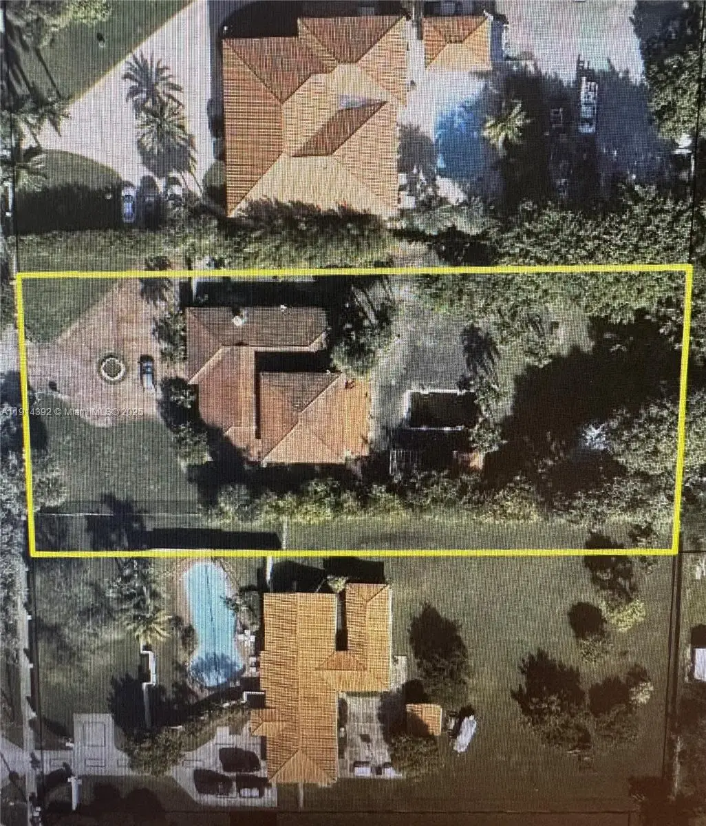 25 NW 127th Ave, Miami, FL 33182 - Image #1