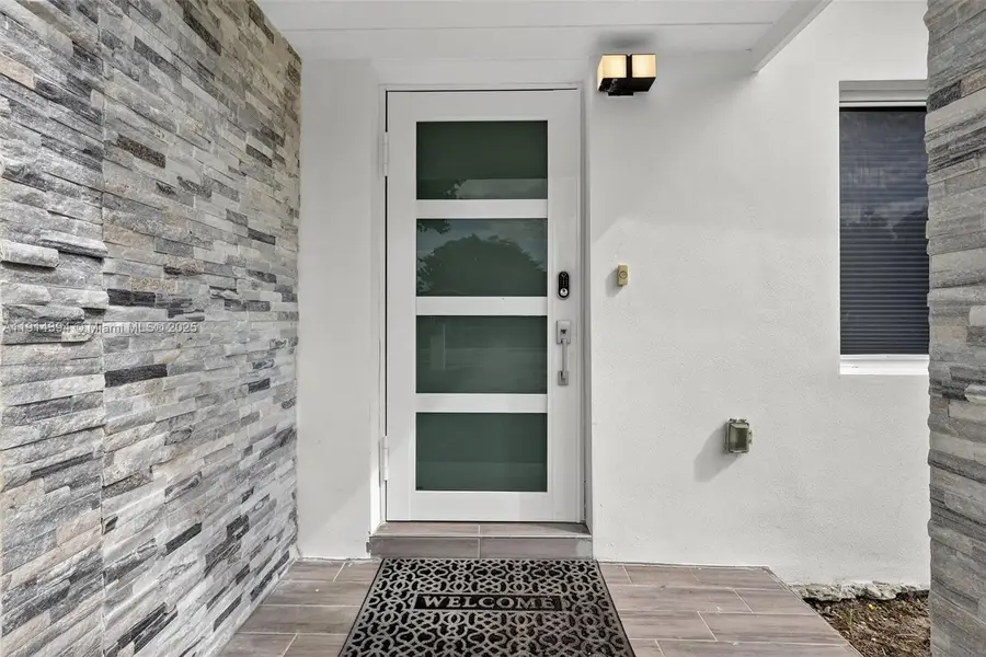 14055 NW 5th Pl, North Miami, FL 33168 - Image #3