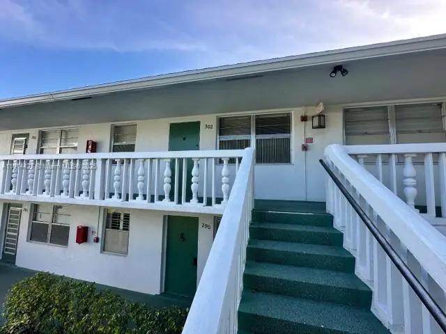 302 Farnham M #302, Deerfield Beach, FL 33442 - Image #2