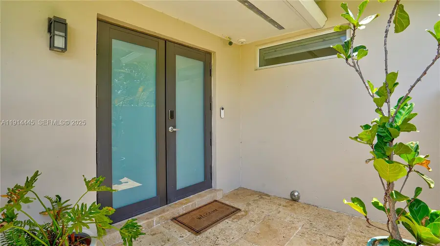 9573 SW 57th St, Miami, FL 33173 - Image #2