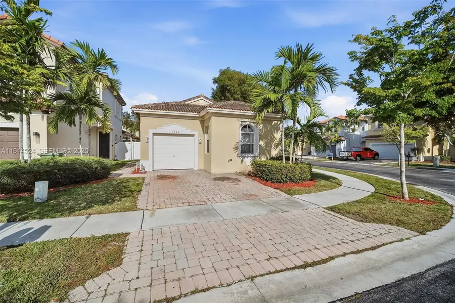 3983 NE 12th Dr, Homestead, FL 33033 - Image #3