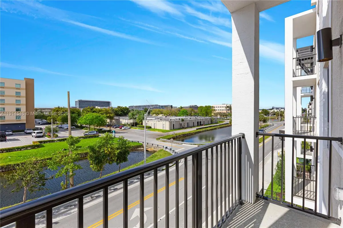 8001 NW 41st St #F-303, Doral, FL 33166 - Image #1