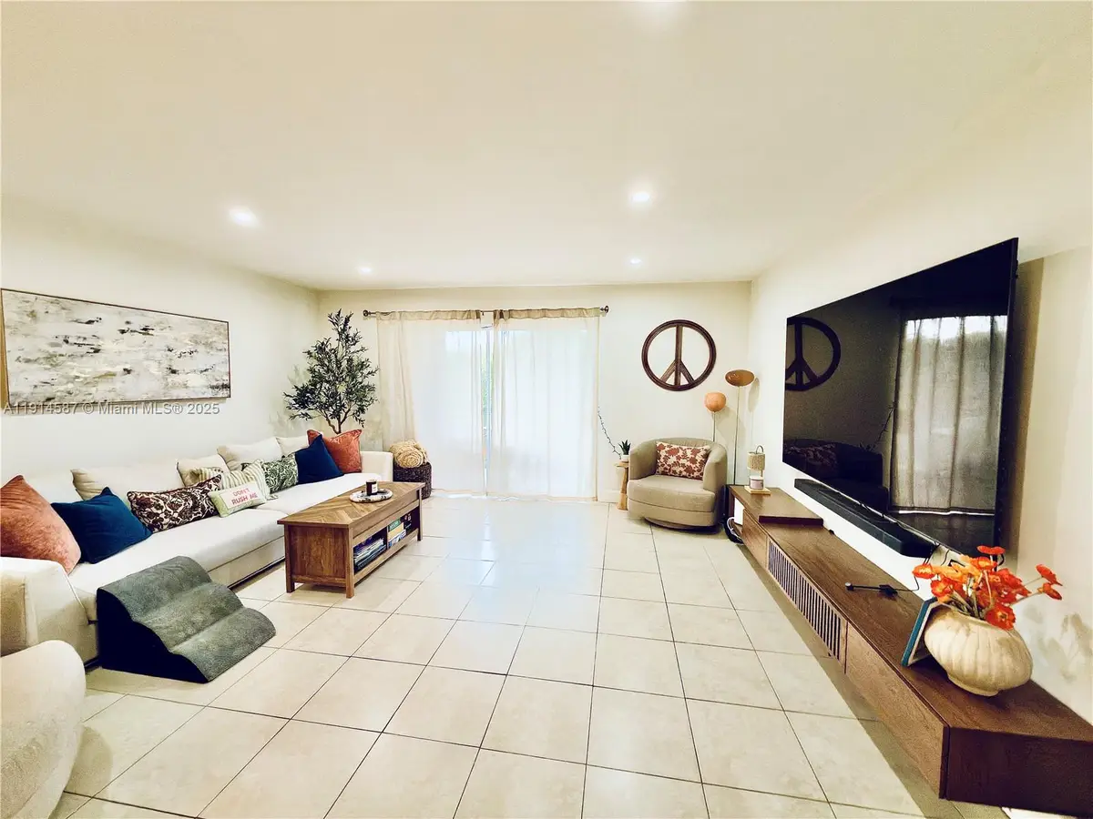 10373 N Kendall Dr #H6, Miami, FL 33176 - Image #1