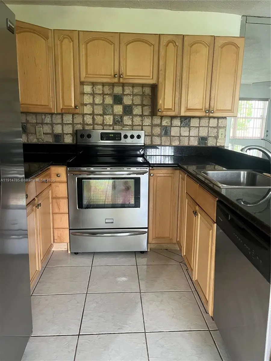 5208 NE 24th Ter #F109, Fort Lauderdale, FL 33308 - Image #3